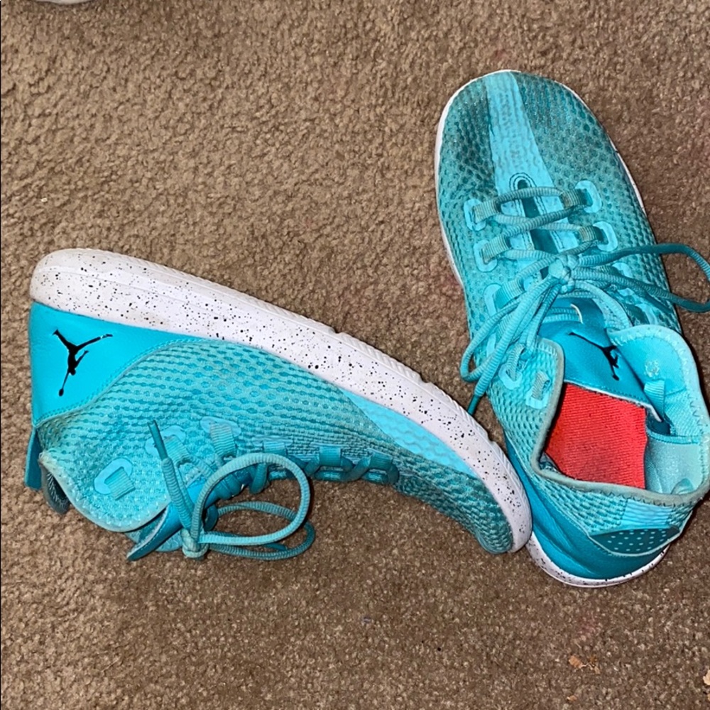 Jordan Reveal Hyper Turquoise